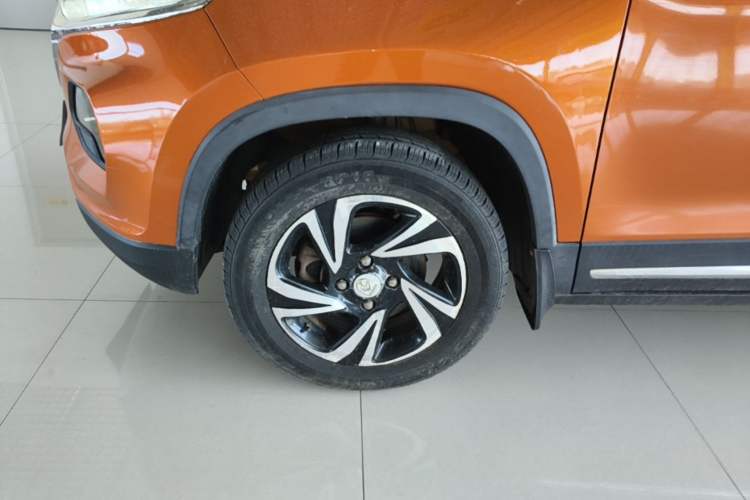 Used Baojun 510 2017 1.5L Automatic Luxury Model Left Front Wheel Hub