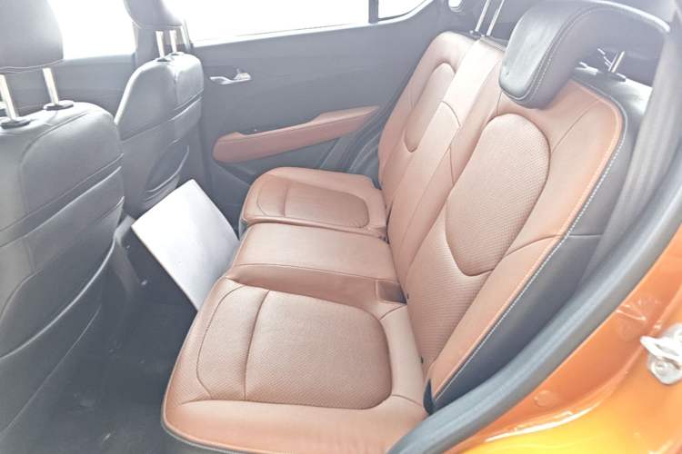 Used Baojun 510 2017 1.5L Automatic Luxury Model Left Rear Seat