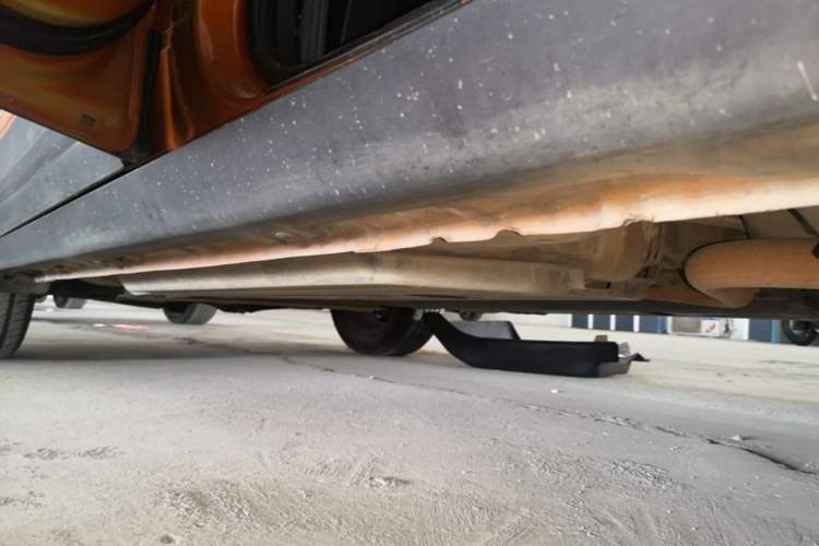 Used Baojun 510 2017 1.5L manual Comfort trim Left Side Sill