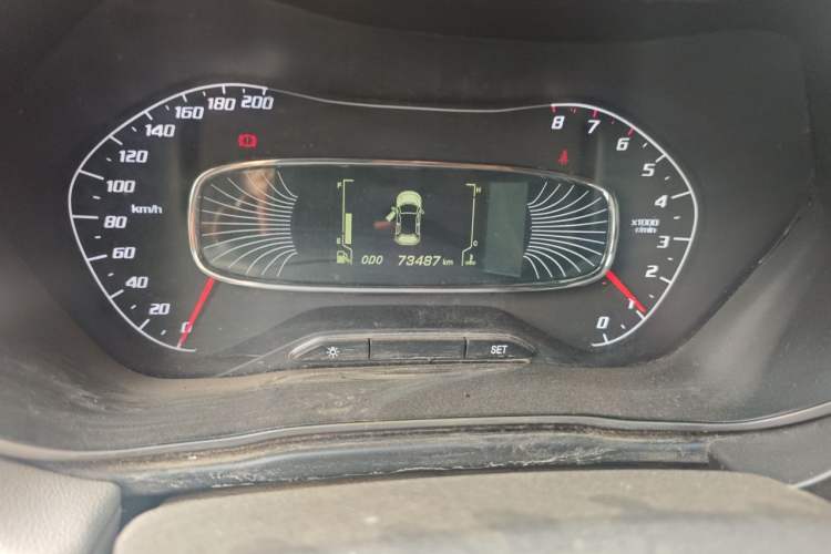 Used Baojun 510 2017 1.5L Manual Fashion Model Odometer Close Up