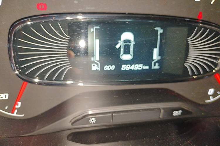 Used Baojun 510 2017 1.5L Manual Luxury Model Odometer Close Up