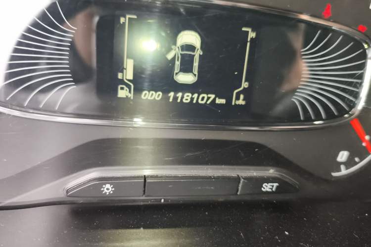 Used Baojun 510 2017 1.5L Manual Fashion Model Odometer Close Up