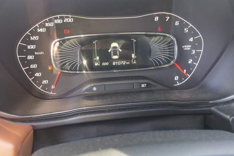 Used Baojun 510 2017 1.5L Manual Luxury Model Odometer Close Up