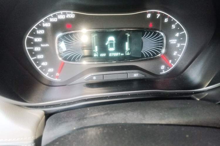Used Baojun 510 2017 1.5L Manual Fashion Model Odometer Close Up