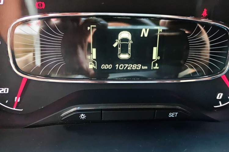 Used Baojun 510 2017 1.5L Automatic Luxury Model Odometer Close Up