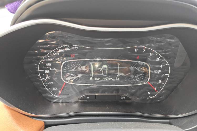Used Baojun 510 2017 1.5L Manual Luxury Model Odometer Close Up