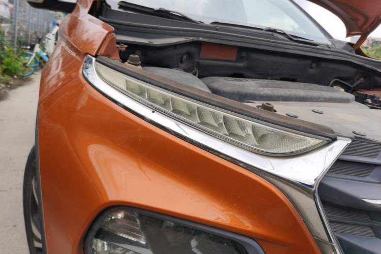 Used Baojun 510 2017 1.5L Automatic Luxury Model Right Front Headlight