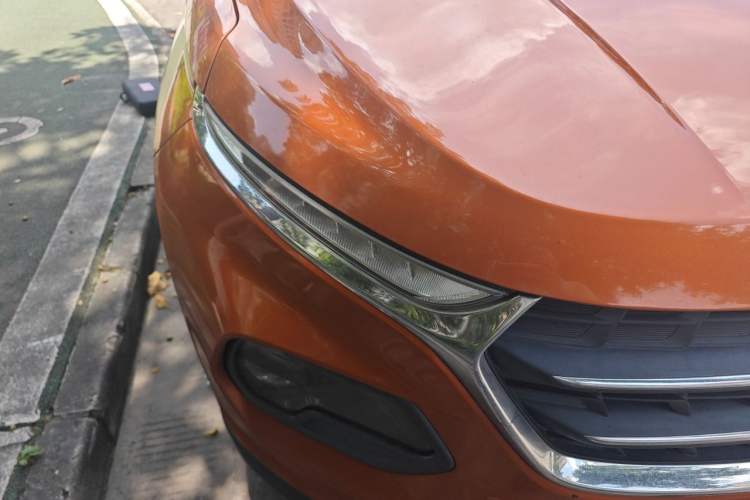 Used Baojun 510 2017 1.5L Automatic Fashion Model Right Front Headlight