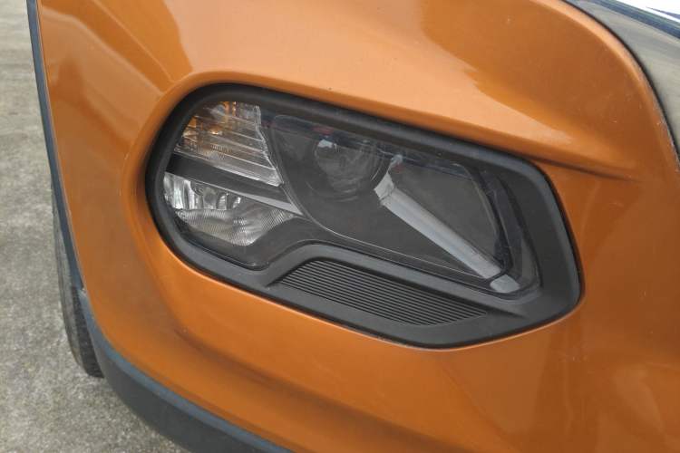 Used Baojun 510 2017 1.5L Manual Luxury Model Right Front Headlight