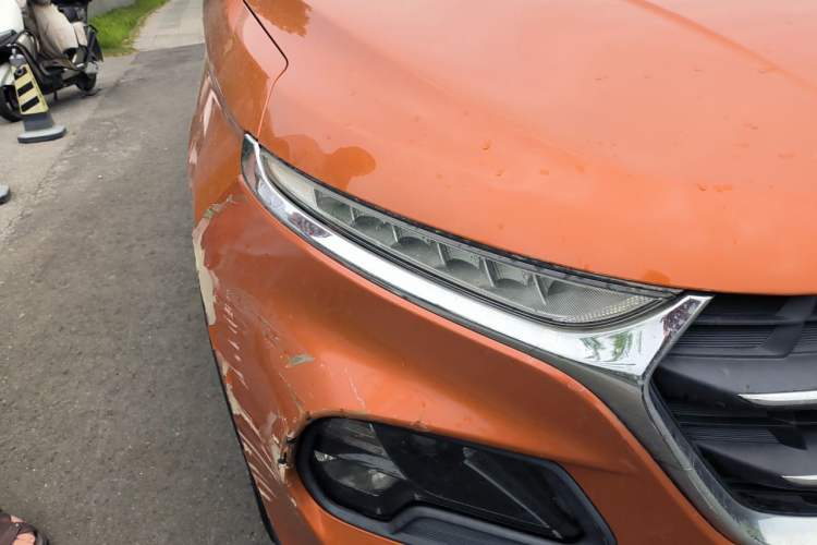 Used Baojun 510 2017 1.5L Automatic Fashion Model Right Front Headlight