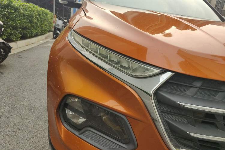 Used Baojun 510 2017 1.5L Manual Luxury Model Right Front Headlight
