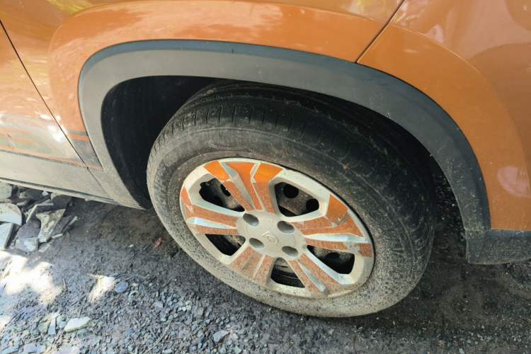 Used Baojun 510 2017 1.5L manual Comfort trim Right Front Wheel Hub
