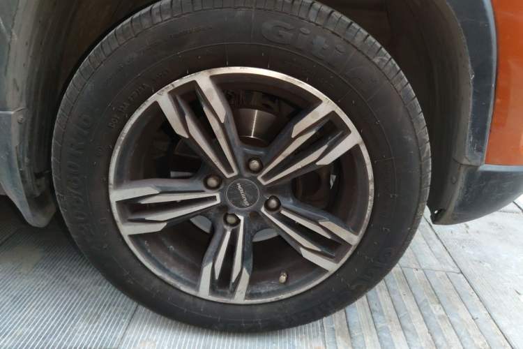 Used Baojun 510 2017 1.5L manual Comfort trim Right Front Wheel Hub