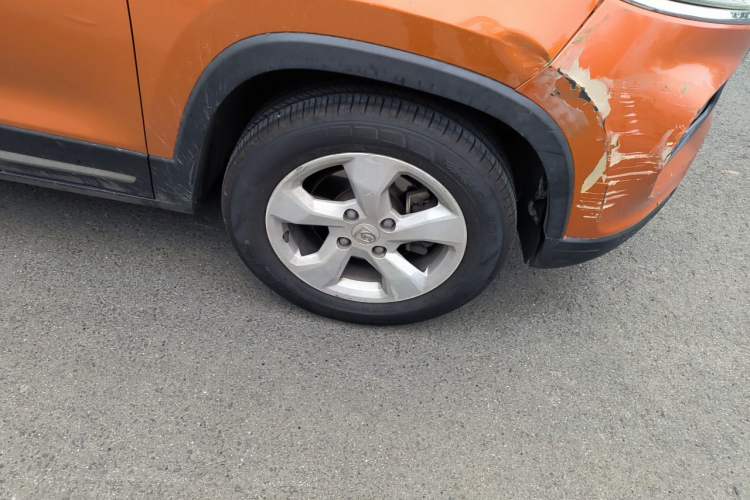 Used Baojun 510 2017 1.5L Automatic Fashion Model Right Front Wheel Hub
