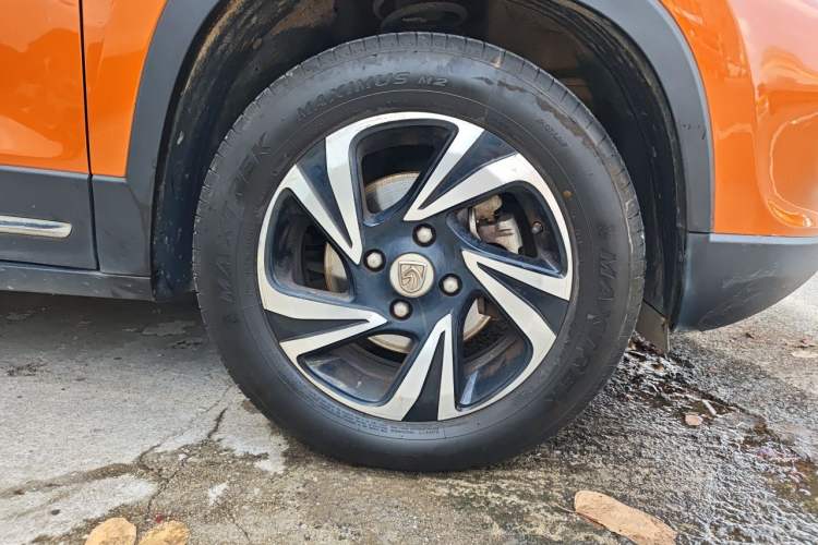 Used Baojun 510 2017 1.5L Automatic Luxury Model Right Front Wheel Hub