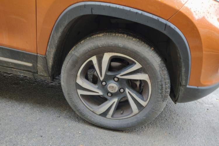Used Baojun 510 2017 1.5L Manual Luxury Model Right Front Wheel Hub