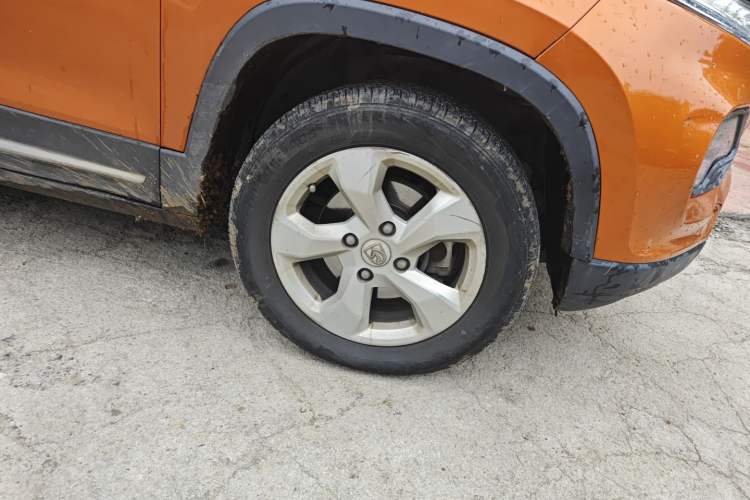 Used Baojun 510 2017 1.5L Manual Fashion Model Right Front Wheel Hub