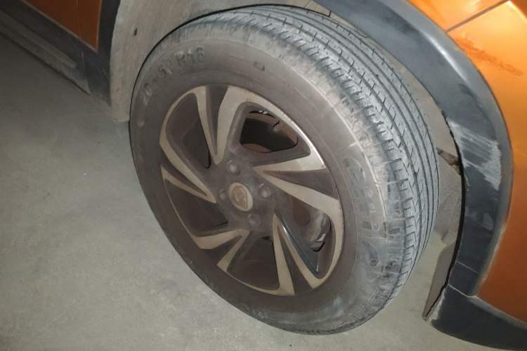 Used Baojun 510 2017 1.5L Automatic Luxury Model Right Front Wheel Hub