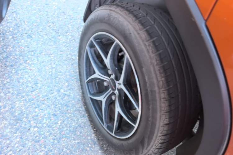 Used Baojun 510 2017 1.5L manual Comfort trim Right Rear Wheel Hub