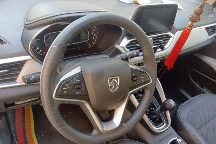 Used Baojun 510 2017 1.5L Manual Fashion Model Steering Wheel