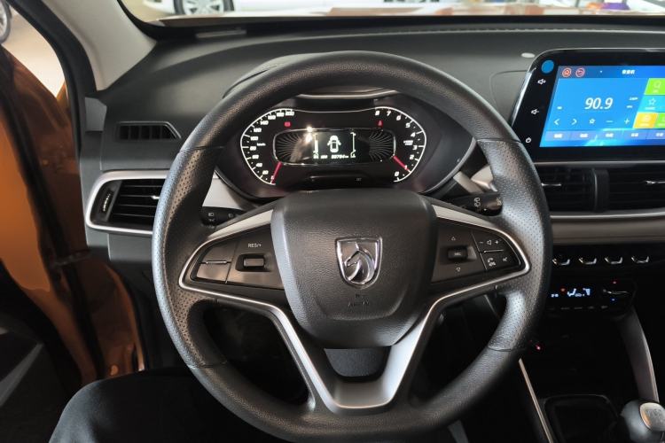 Used Baojun 510 2017 1.5L Manual Fashion Model Steering Wheel