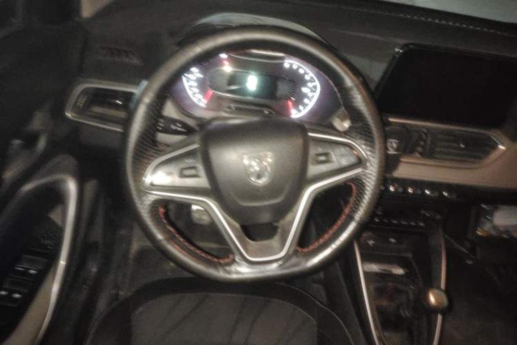 Used Baojun 510 2017 1.5L Manual Fashion Model Steering Wheel