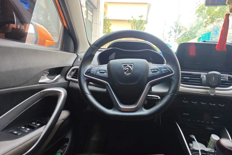 Used Baojun 510 2017 1.5L Manual Fashion Model Steering Wheel