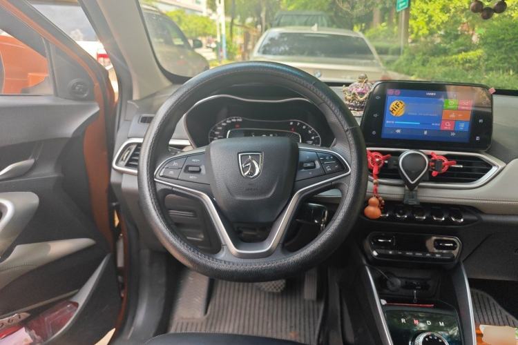 Used Baojun 510 2017 1.5L Automatic Fashion Model Steering Wheel
