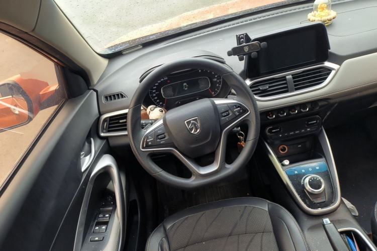 Used Baojun 510 2017 1.5L Automatic Fashion Model Steering Wheel
