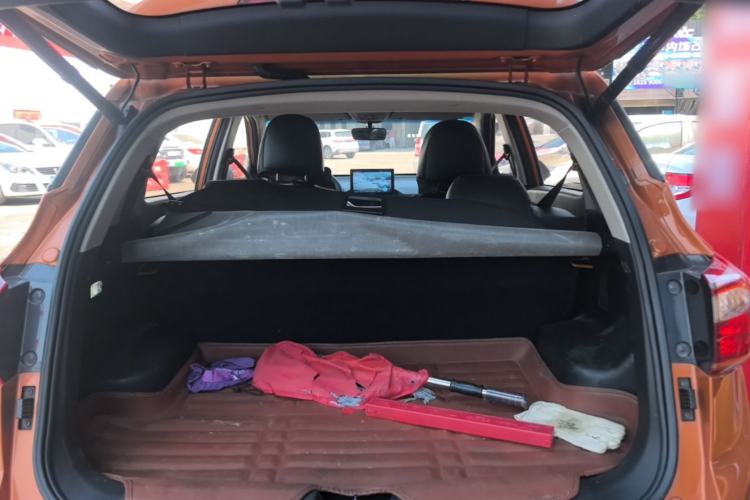 Used Baojun 510 2017 1.5L manual Comfort trim Trunk