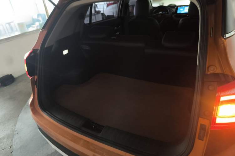 Used Baojun 510 2017 1.5L Manual Fashion Model Trunk
