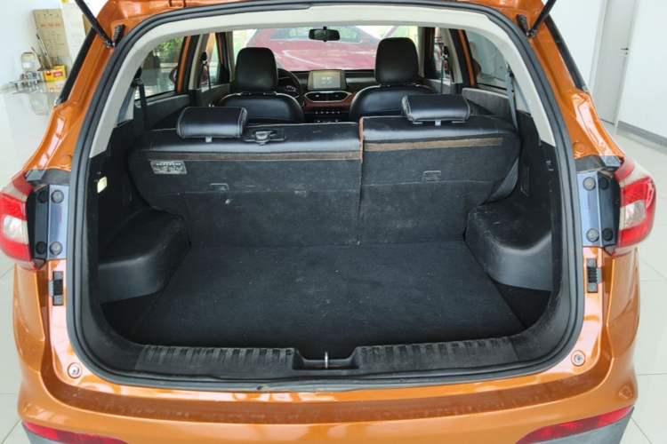 Used Baojun 510 2017 1.5L Automatic Luxury Model Trunk