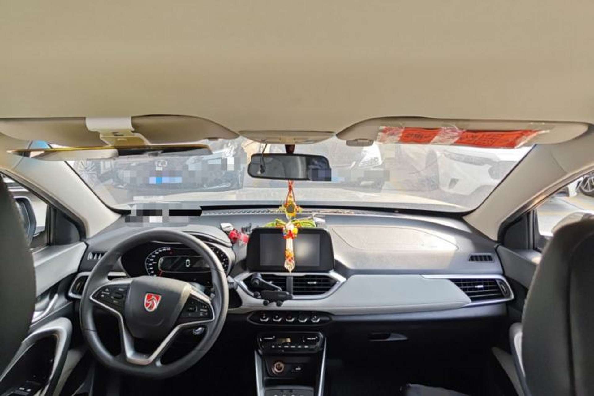 Used Baojun 510 2017 1.5L Automatic Fashion Model Center Console