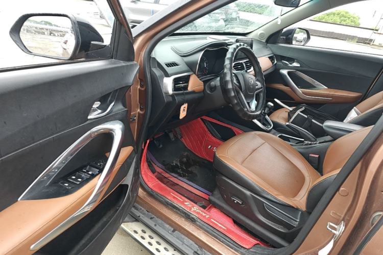 Used Baojun 510 2017 1.5L Manual Luxury Model Driver Seat