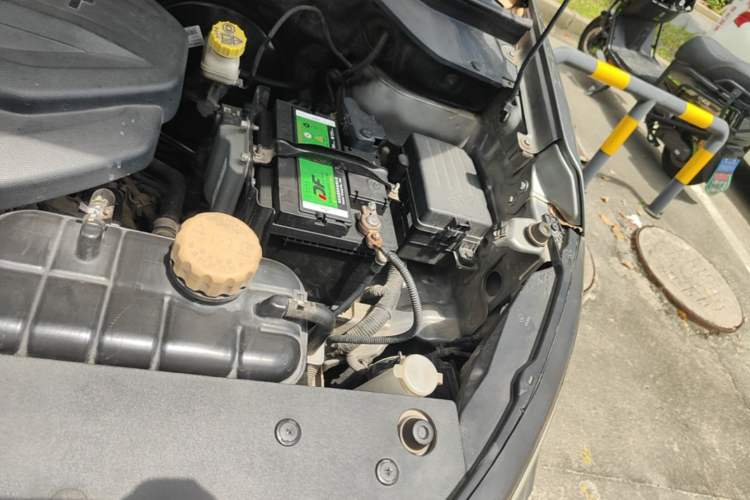 Used Baojun 510 2017 1.5L Manual Luxury Model Engine Bay Left