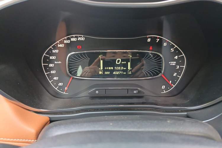 Used Baojun 510 2017 1.5L Manual Luxury Model Odometer Close Up