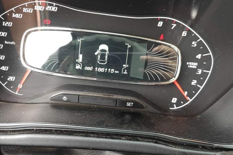 Used Baojun 510 2017 1.5L Manual Luxury Model Odometer Close Up