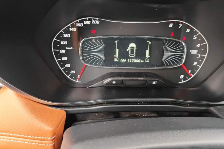 Used Baojun 510 2017 1.5L Manual Luxury Model Odometer Close Up