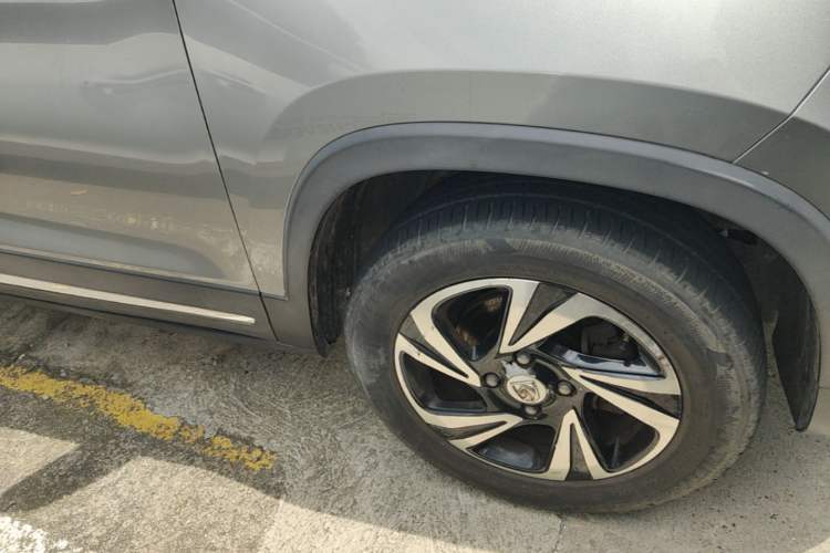 Used Baojun 510 2017 1.5L Manual Luxury Model Right Front Wheel Hub