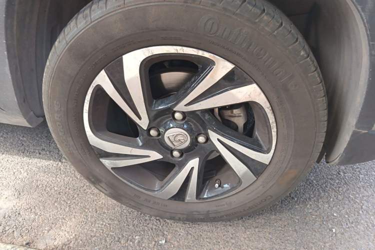 Used Baojun 510 2017 1.5L Manual Luxury Model Right Front Wheel Hub
