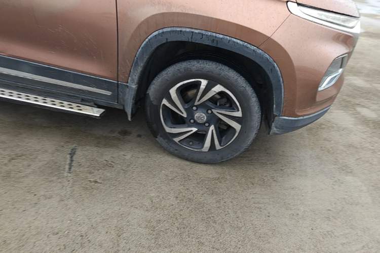 Used Baojun 510 2017 1.5L Manual Luxury Model Right Front Wheel Hub