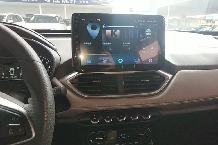 Used Baojun 510 2017 1.5L Automatic Fashion Model Audio And AC Panel