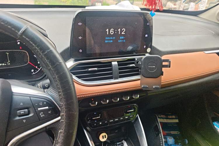 Used Baojun 510 2017 1.5L Manual Luxury Model Audio And AC Panel