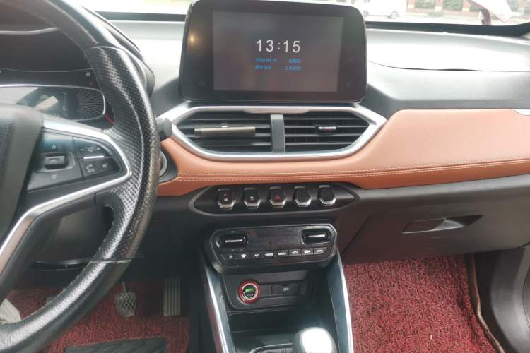 Used Baojun 510 2017 1.5L Manual Luxury Model Audio And AC Panel