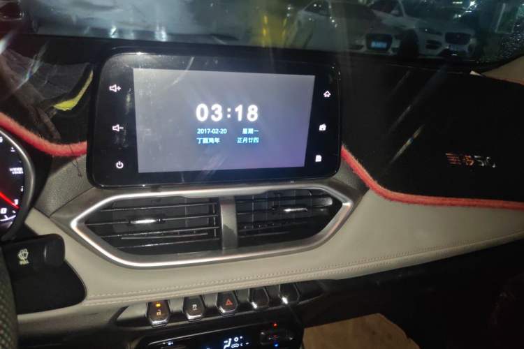 Used Baojun 510 2017 1.5L Automatic Fashion Model Audio And AC Panel