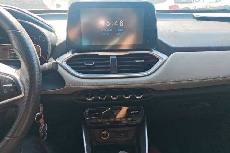 Used Baojun 510 2017 1.5L Manual Fashion Model Audio And AC Panel