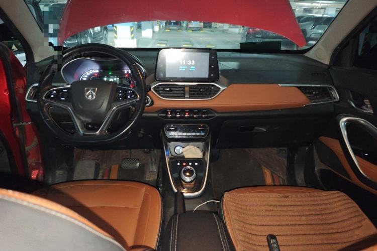Used Baojun 510 2017 1.5L Automatic Luxury Model Center Console