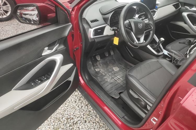 Used Baojun 510 2017 1.5L Manual Fashion Model Driver Seat