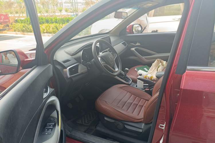 Used Baojun 510 2017 1.5L Manual Fashion Model Driver Seat
