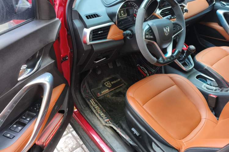 Used Baojun 510 2017 1.5L Manual Luxury Model Driver Seat